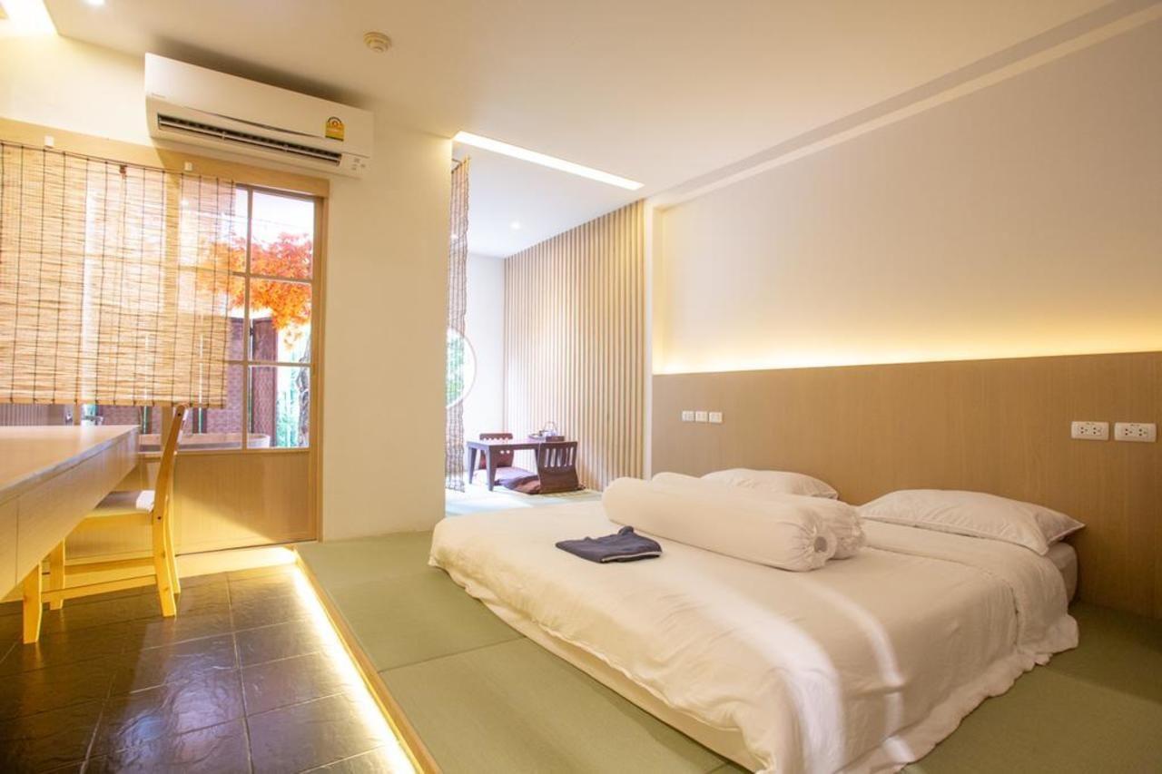 Baan Kashiwaya Hotel Bangkok Exterior photo