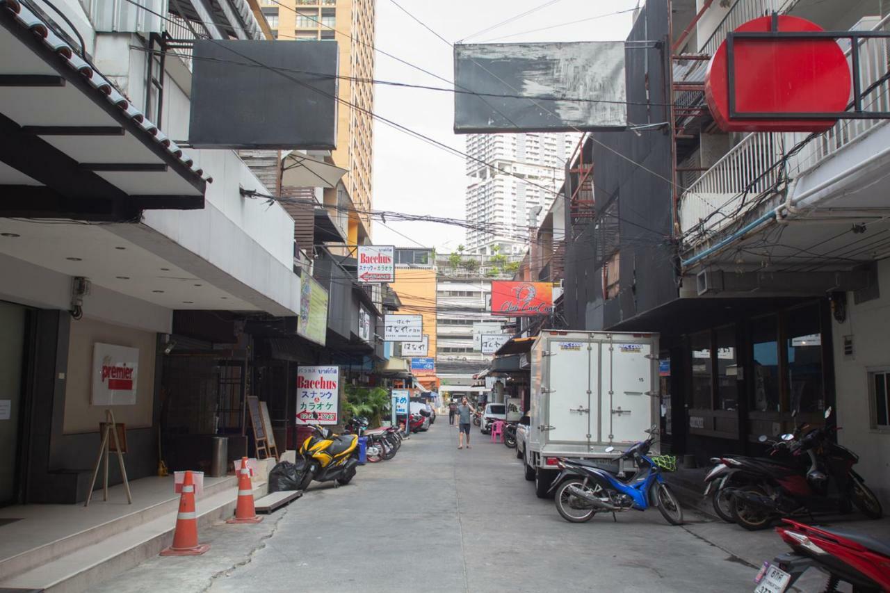 Baan Kashiwaya Hotel Bangkok Exterior photo